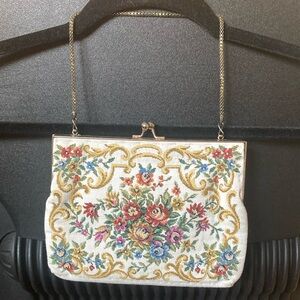 Vintage du Val dainty embroidered needlepoint clutch tapestry kiss lock